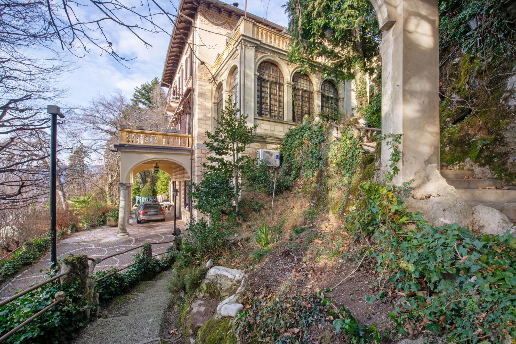 App Mughetto In Villa Marchello Brunate Exterior photo